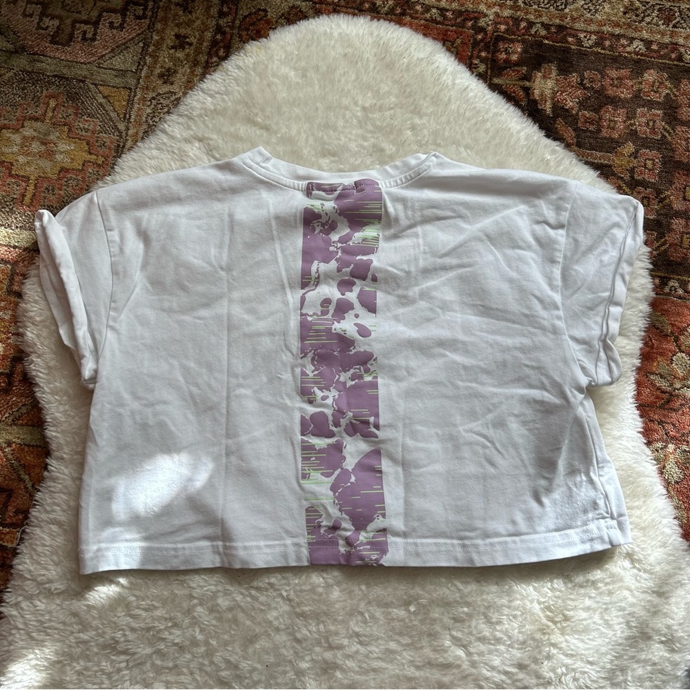 Gymshark Cropped White/Lilac Logo Short Sleeve Workout Top - Picture 4 of 5